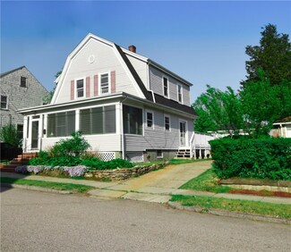 30 Richard St, Cranston, RI 02910