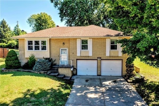 4225 E 42nd Ct, Independence, MO 64055