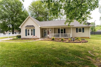 106 Unity Ln, Kernersville, NC 27284
