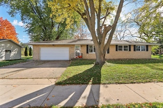 1443 Buena Vista Dr, Sun Prairie, WI 53590