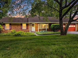 2015 Carroll Dr, Blacksburg, VA 24060