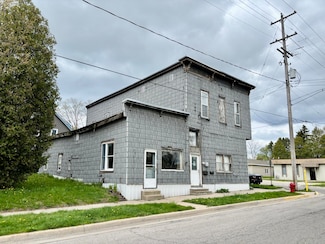 267 3rd St, Manistee, MI 49660