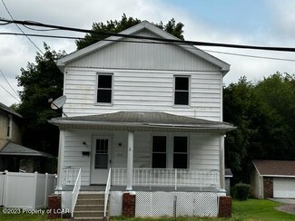 1141 S Main St, Old Forge, PA 18518