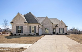 1716 Ryker Rd, Southaven, MS 38671