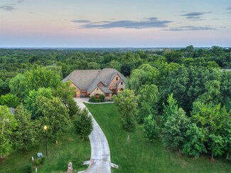 5600 Pershing Cir, Edmond, OK 73034