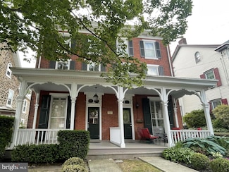 90 S Clinton St Unit 88, Doylestown, PA 18901