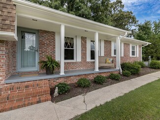 105 Whippoorwill Dr, Seneca, SC 29672