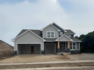 2740 Aspen Dr, Shakopee, MN 55379