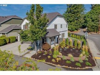 10905 NW 22nd Ave, Vancouver, WA 98685