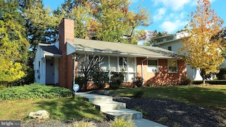 6037 Grosvenor Ln, Bethesda, MD 20814