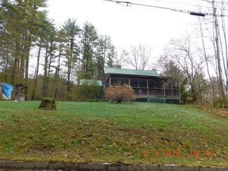 2 Wildwood Acres Rd, Newfane, VT 05345
