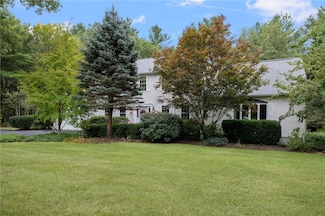 10 Fellowship Ct, West Greenwich, RI 02817