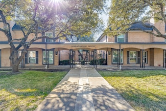 7814 Meadow Park Dr Unit 219, Dallas, TX 75230