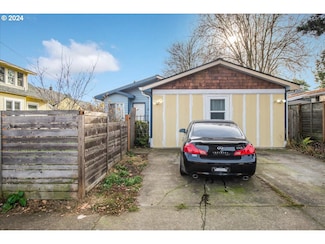 2842 N Hunt St, Portland, OR 97217