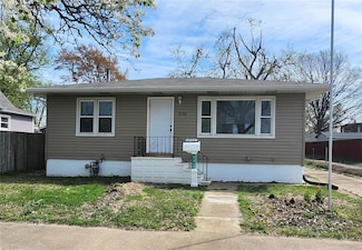 1712 Spruce St, Granite City, IL 62040