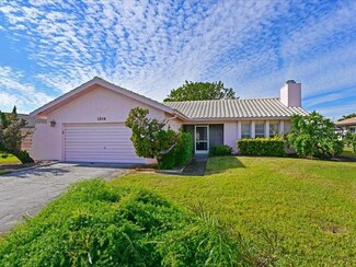 1314 64th St W, Bradenton, FL 34209