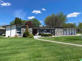 1034 2nd Ave SW, Le Mars, IA 51031