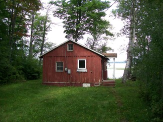10876 W Lakeshore Dr, Brimley, MI 49715