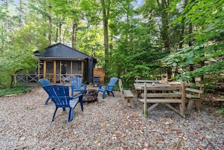 314 Anthony Ln, Pocono Pines, PA 18350