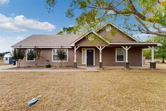 730 Fallen Oak Dr, Bertram, TX 78605