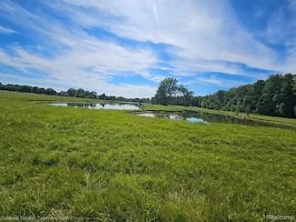 6260 Hidden Forrest Dr, Swartz Creek, MI 48473