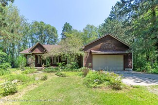 12297 S Beardslee Rd, Perry, MI 48872