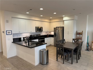 8823 Jacaranda Unit F, Montclair, CA 91763