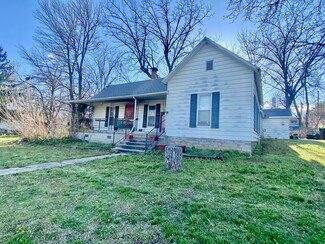 100 S Oak St, South Greenfield, MO 65752