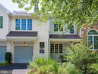77 Buttonwood Dr, Exton, PA 19341