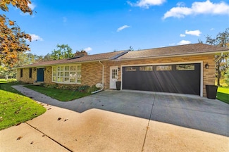 385 S Estates Dr, Gaylord, MI 49735