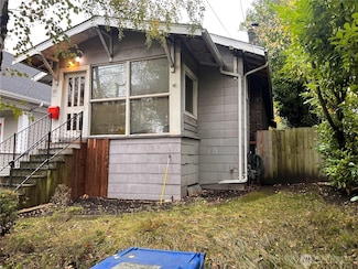 1612 N 50th St, Seattle, WA 98103