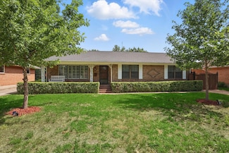 2915 Touraine Dr, Dallas, TX 75211