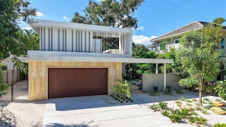 1642 Bahia Vista St, Sarasota, FL 34239