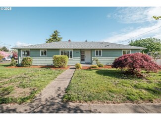 3727 Royal Ave, Eugene, OR 97402