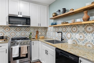 668 Mormon Springs Rd, Crestline, CA 92325