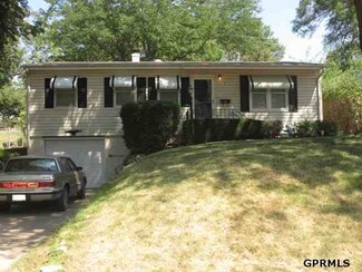 3019 S 39th St, Omaha, NE 68105