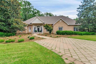 3460 Edinburgh Dr, Milton, FL 32571