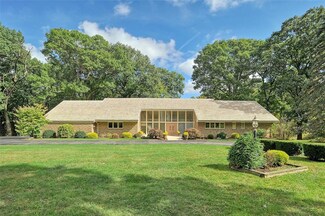 105 Zernich Dr, Aliquippa, PA 15001