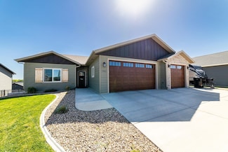3762 W Beartooth Loop, Spearfish, SD 57783