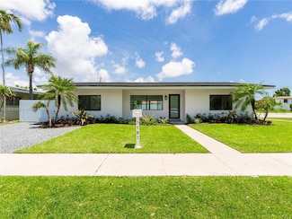 1181 NE 202nd St, Miami, FL 33179