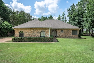 343 Meadow View Path, Holly Lake Ranch, TX 75765