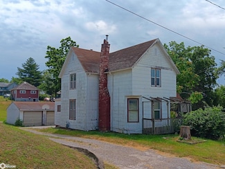 718 N Ash St, Ottumwa, IA 52501