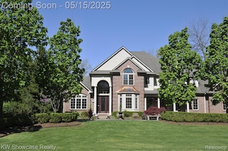 320 N Berkshire Rd, Bloomfield Hills, MI 48302