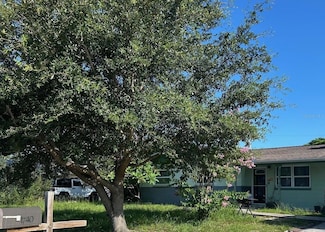 1740 Thames St, Clearwater, FL 33755