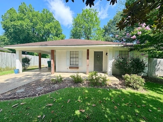 2000 Tuscola Dr, Grenada, MS 38901