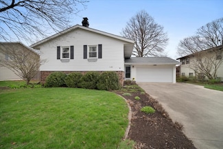 1420 Hanson Dr, Normal, IL 61761