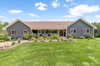 8804 Nilsen Ct, Harvard, IL 60033