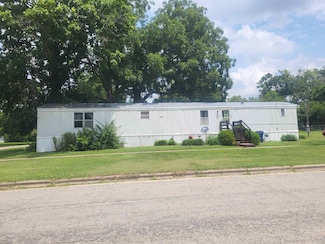 220 W 7th St, Eureka, KS 67045