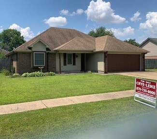 717 Pin Oak Dr, Marion, AR 72364