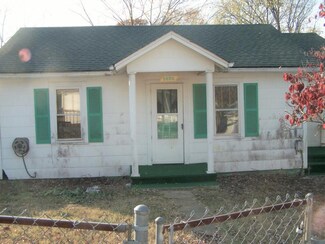 1050 Delawana St, Kingsport, TN 37665